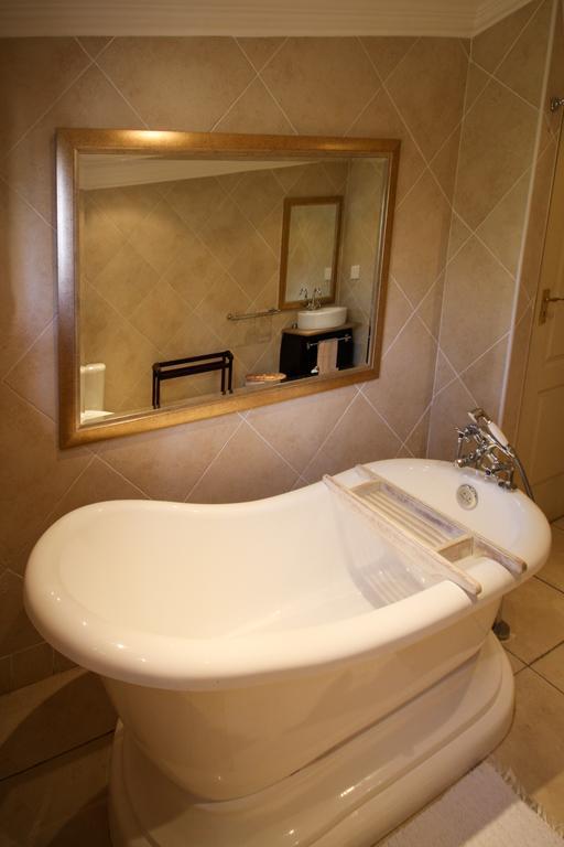 Shani Guest House Brooklyn  Екстериор снимка
